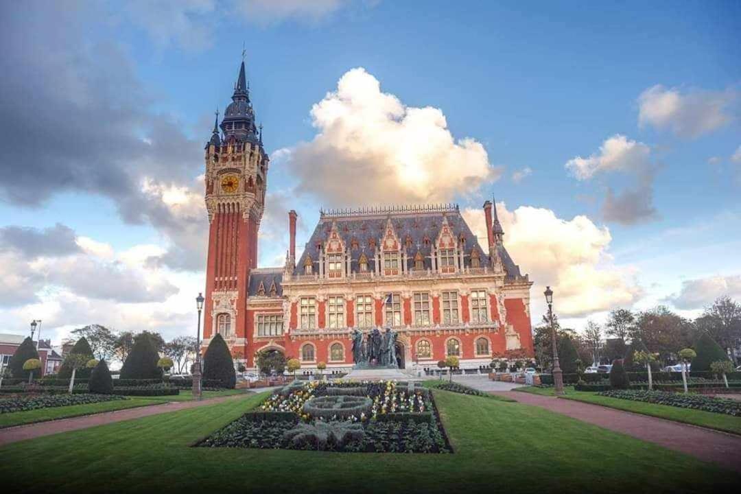 Calais Plage-Gare Appartement Elegant Tout Equipe Екстер'єр фото